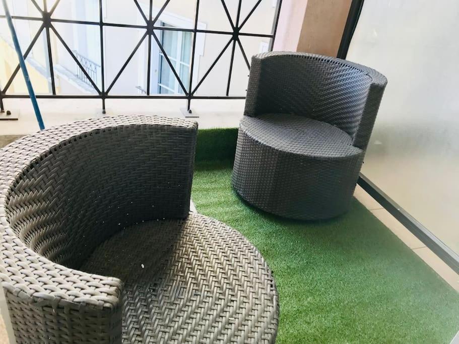 Disney Cosy Lounge Серри Экстерьер фото